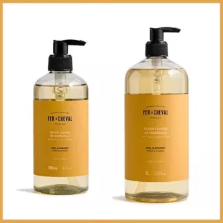 Image représentant deux bouteilles de savon liquide de parfum Miel Amande
