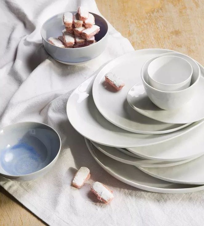 Service de table Porcelino White en porcelaine blanche - Camille&Co
